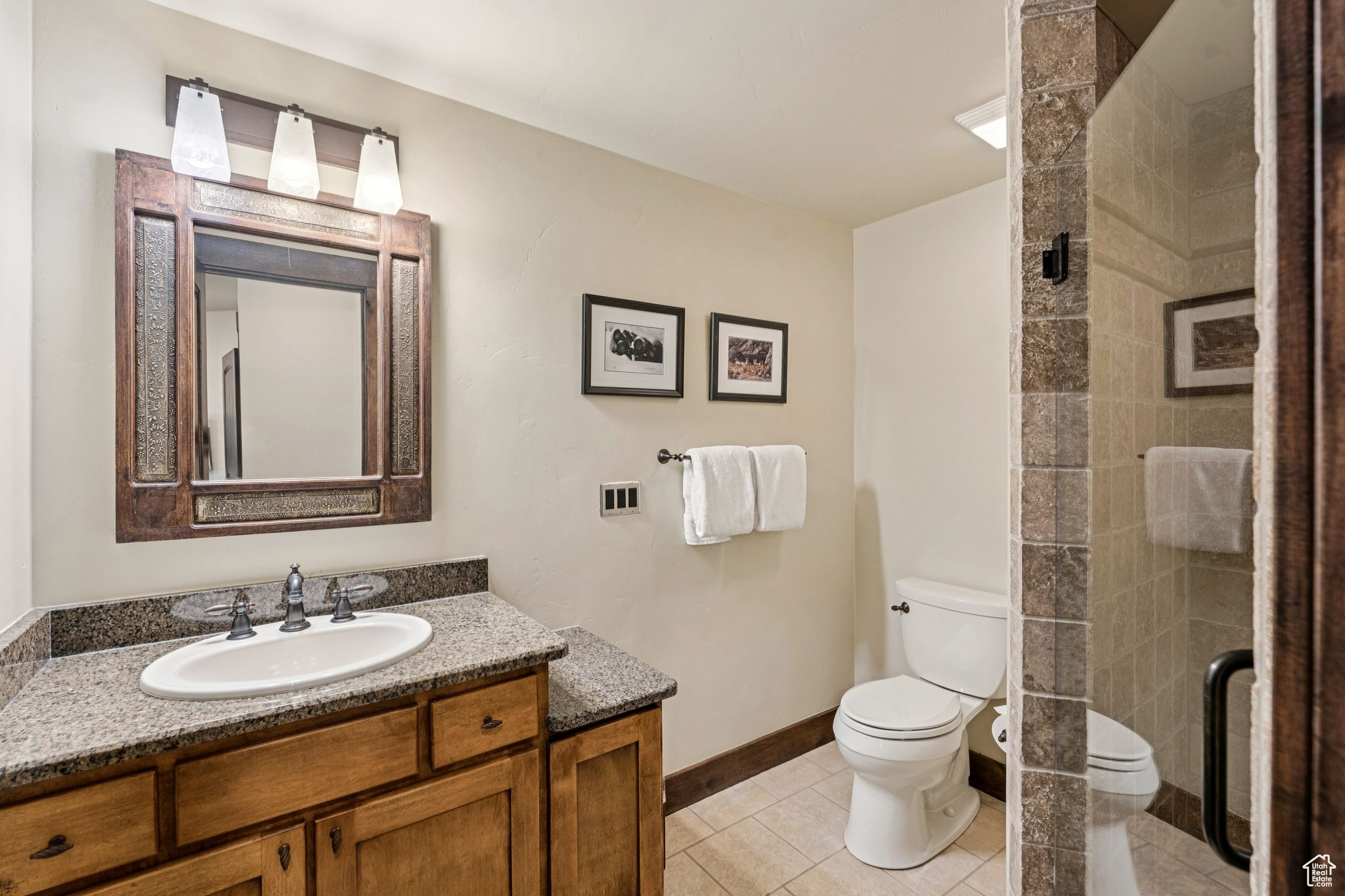 2510 QUEEN ESTHER DR