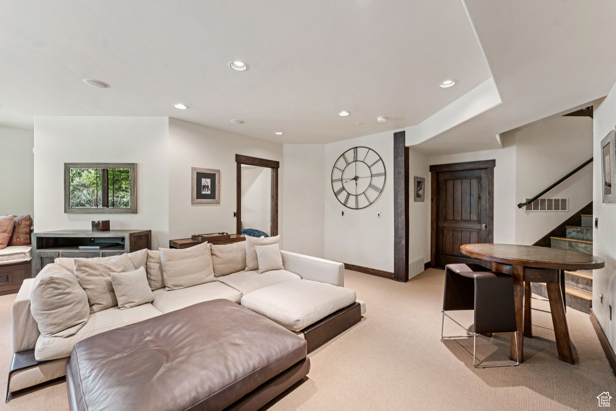 2510 QUEEN ESTHER DR