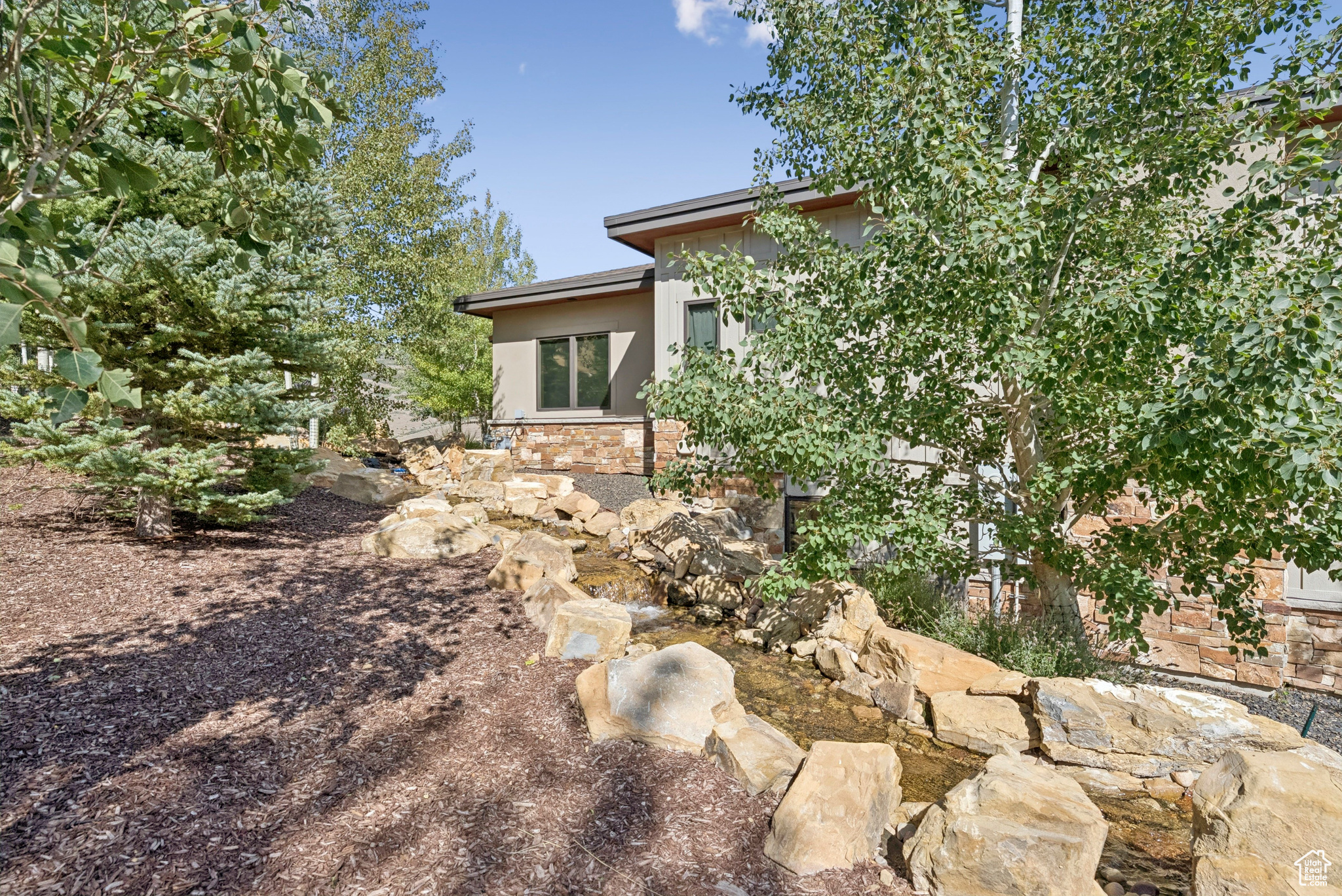 2681 RIVER MEADOWS DR