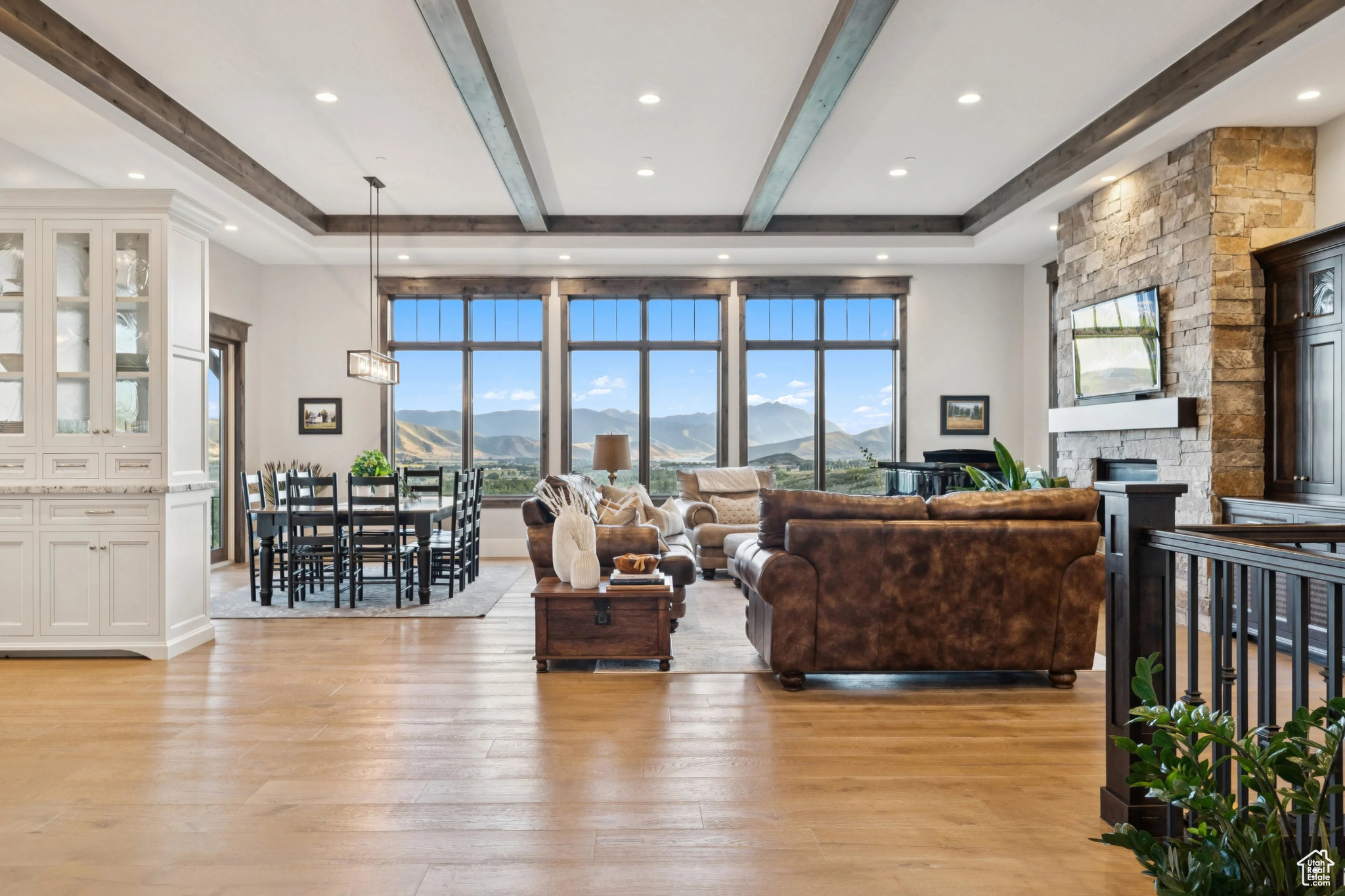 2681 RIVER MEADOWS DR