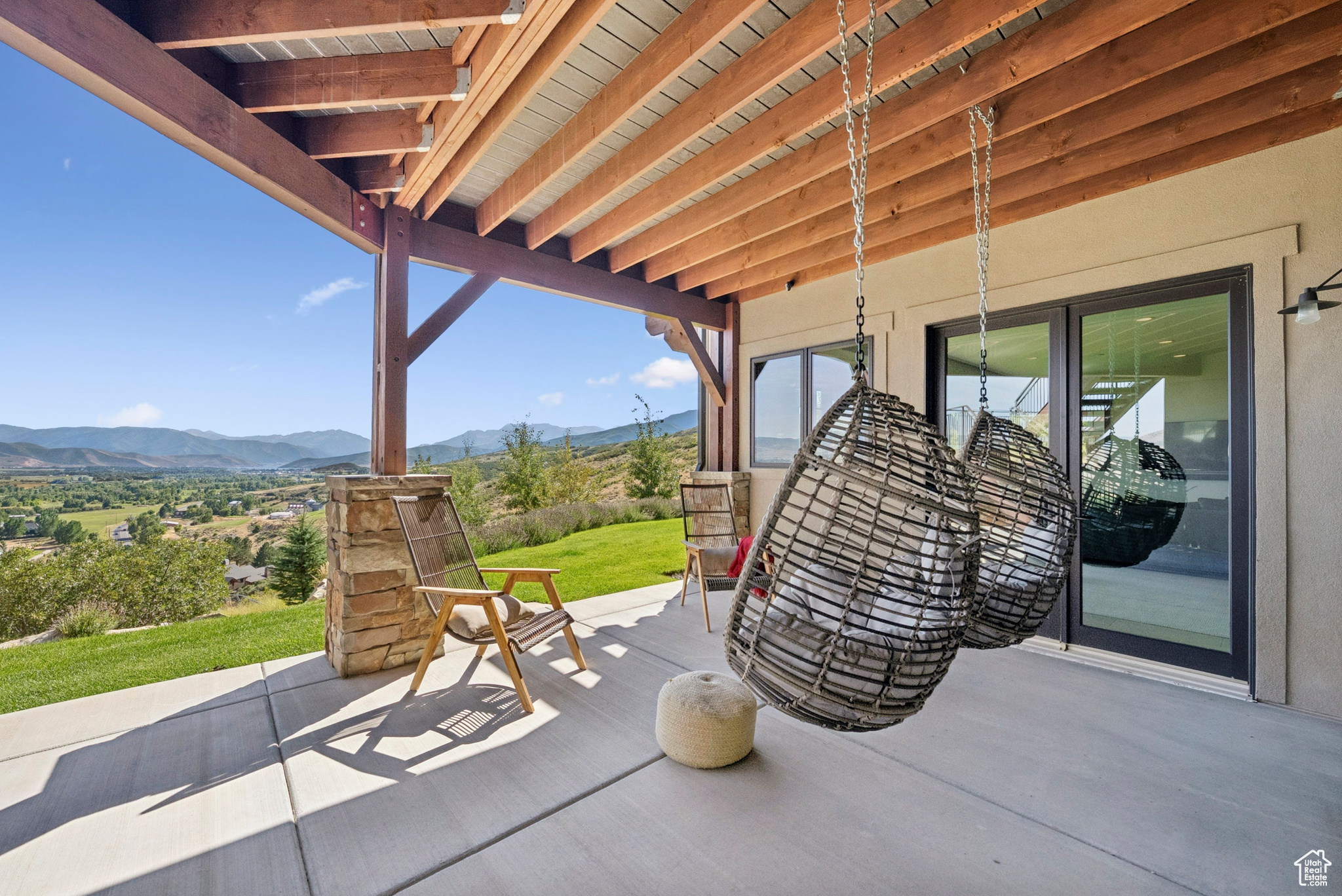 2681 RIVER MEADOWS DR