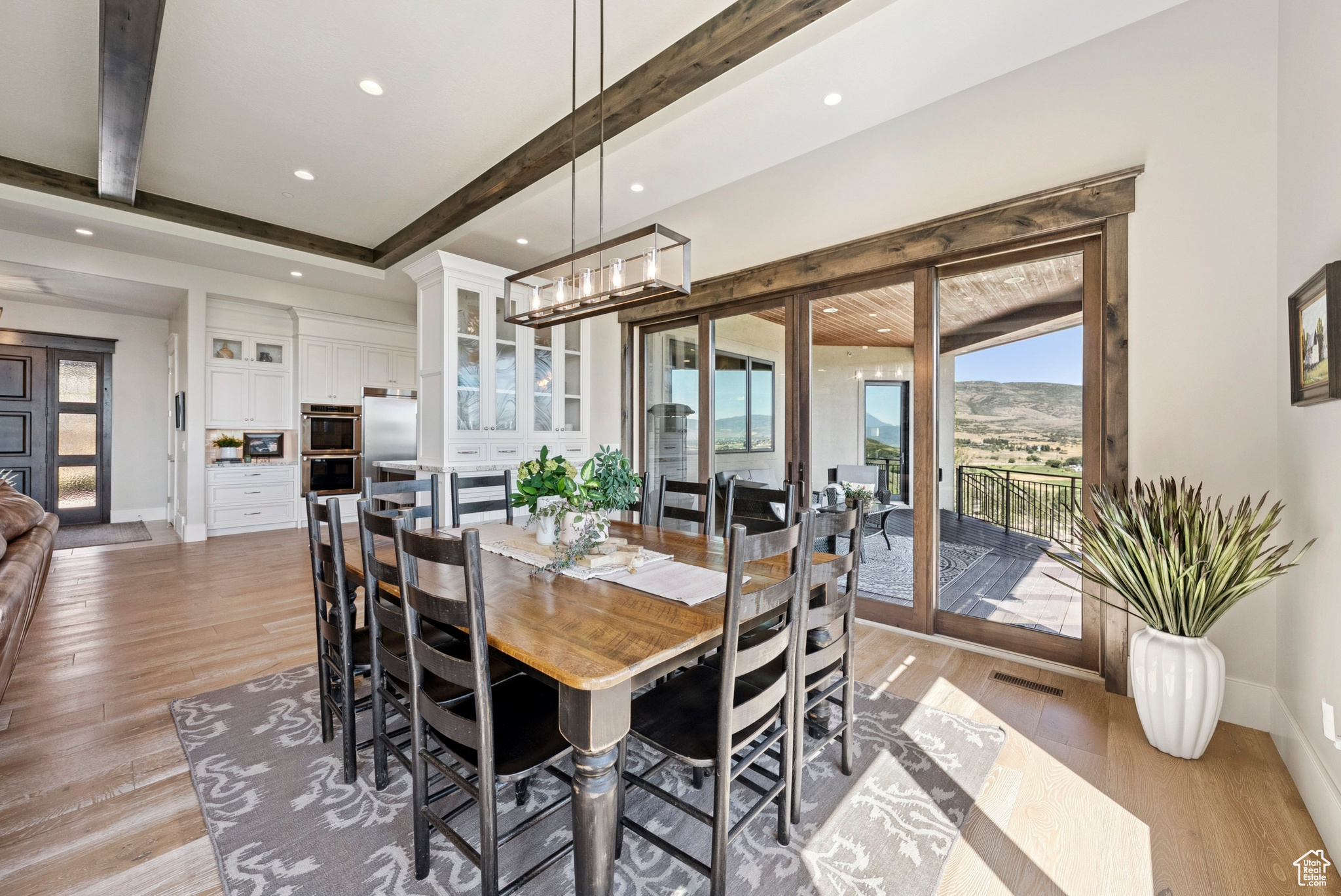 2681 RIVER MEADOWS DR