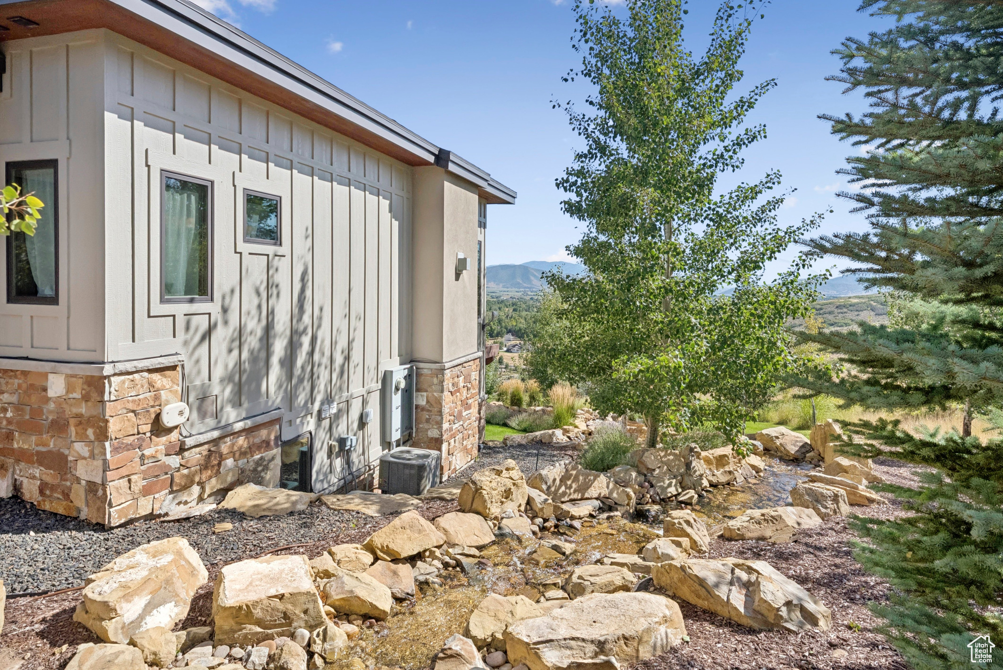 2681 RIVER MEADOWS DR