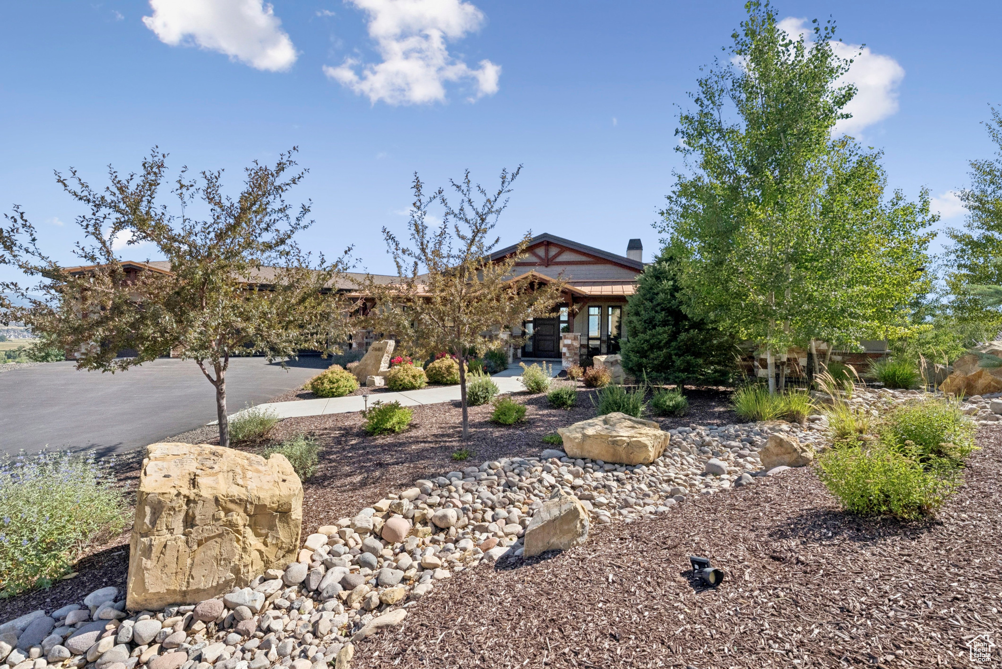 2681 RIVER MEADOWS DR