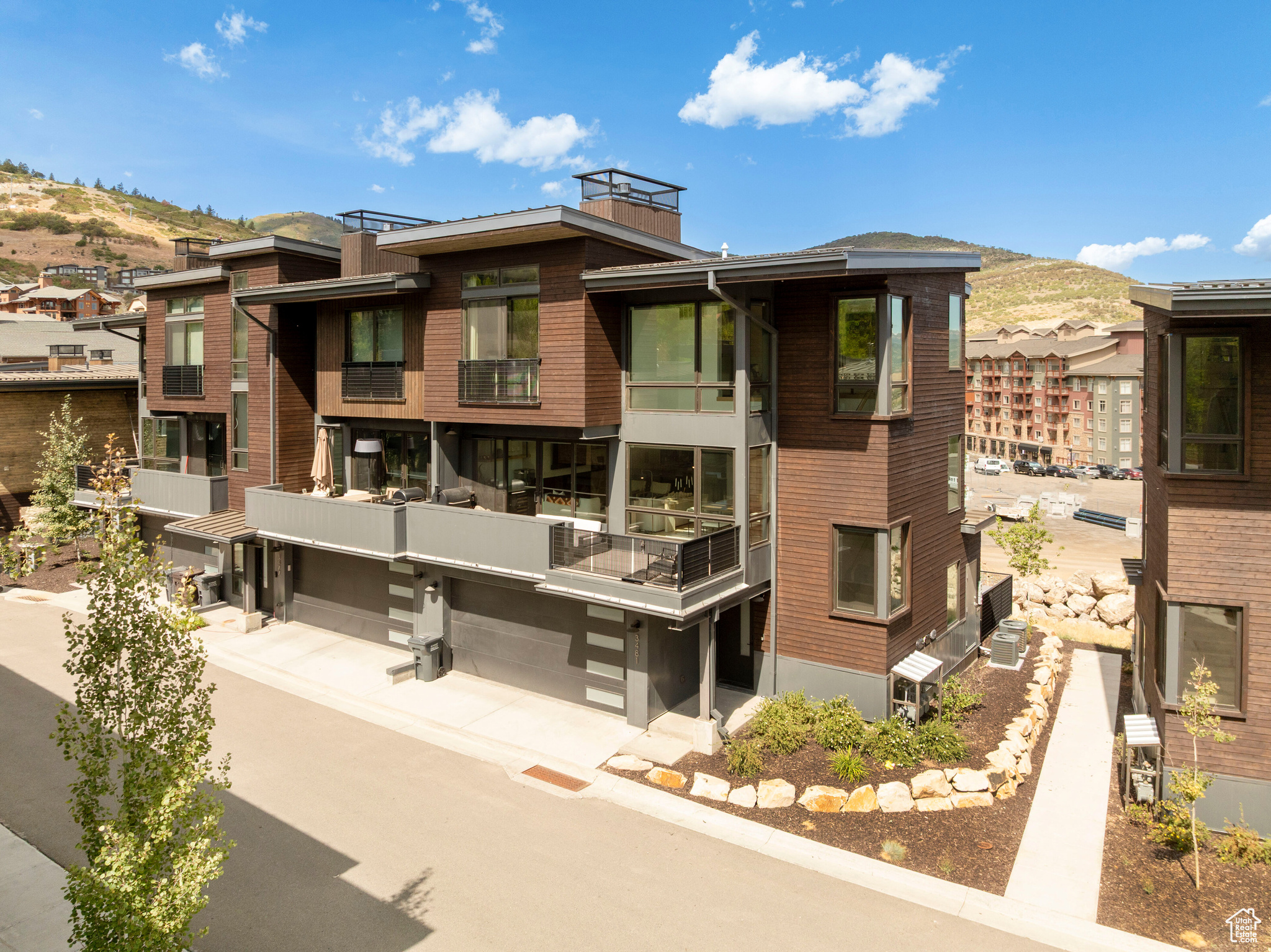 3481 RIDGELINE DR