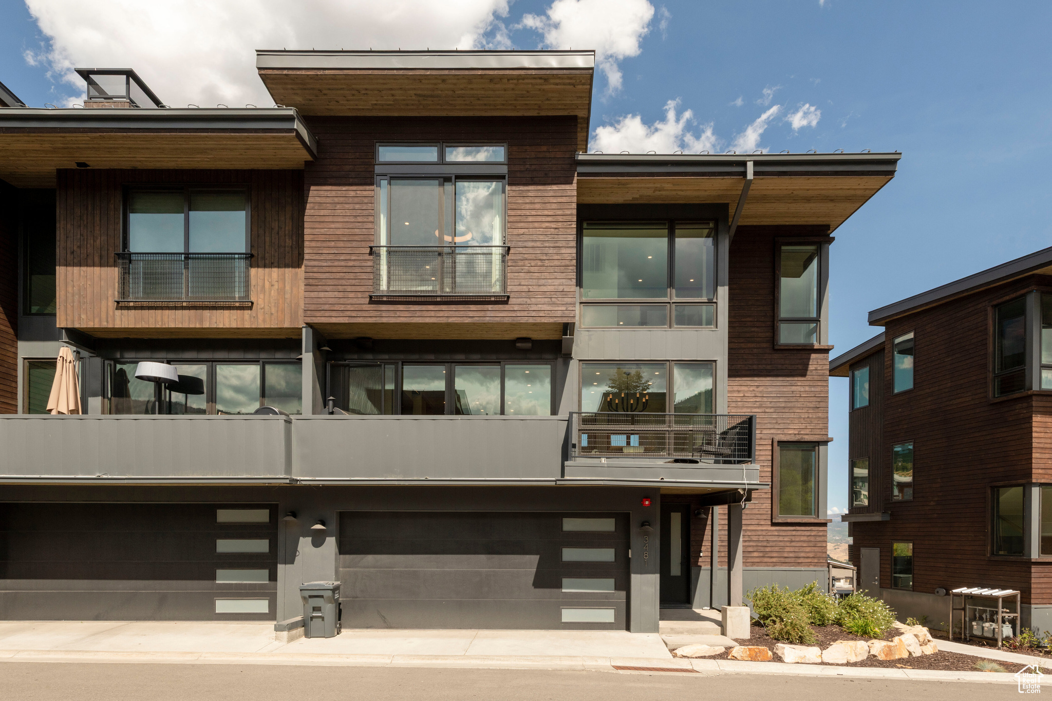 3481 RIDGELINE DR