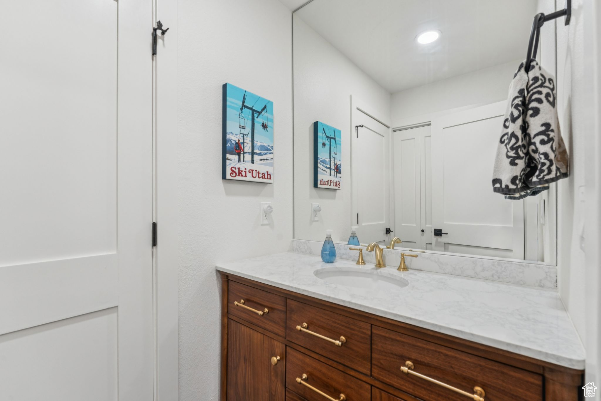 2025 CANYONS RESORT DR #R1