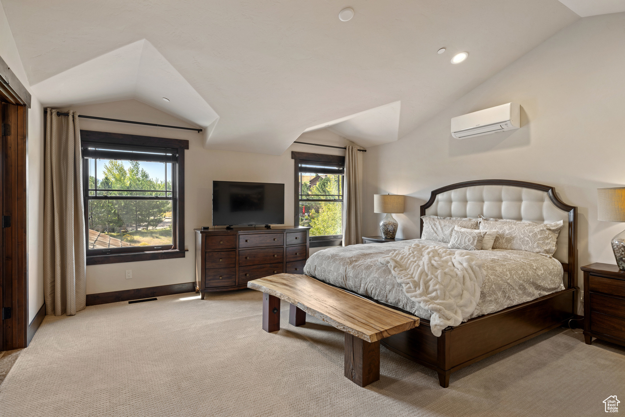 3212 E BROKERN SPEAR TRL