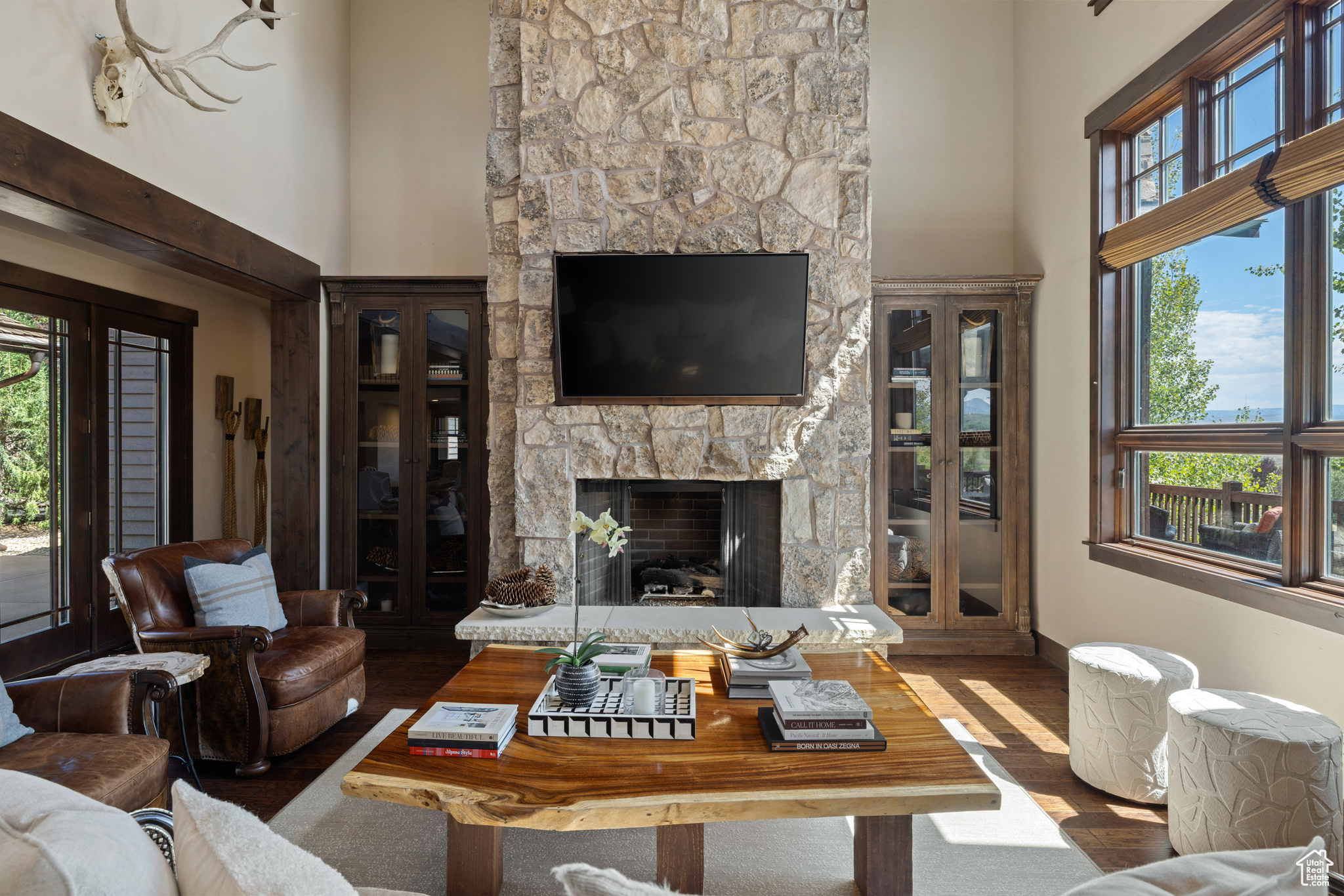 3212 E BROKERN SPEAR TRL