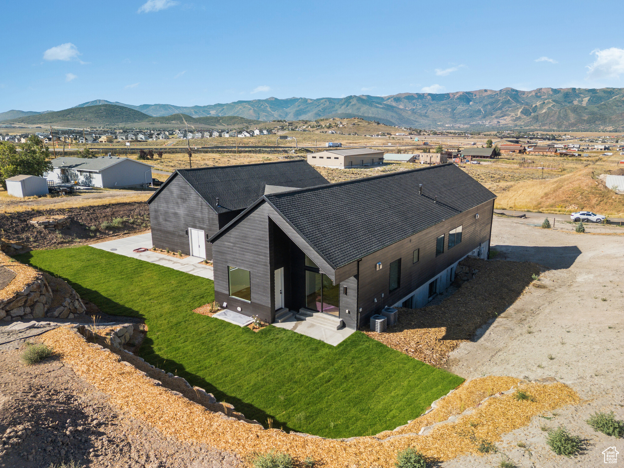 7382 ECHO LN
