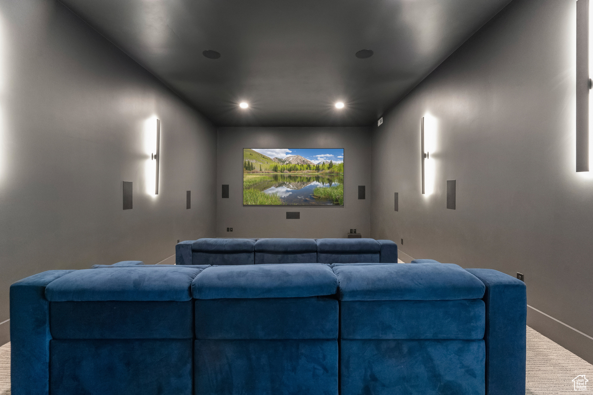 7382 ECHO LN