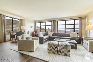 3855 GRAND SUMMIT DR #702 Q3