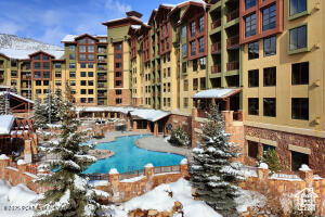 3855 GRAND SUMMIT DR #702 Q3