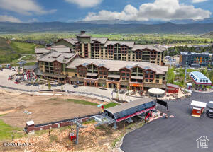 3855 GRAND SUMMIT DR #702 Q3