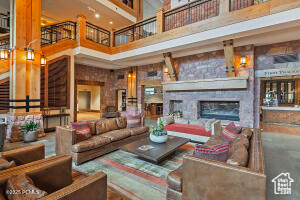 3855 GRAND SUMMIT DR #702 Q3