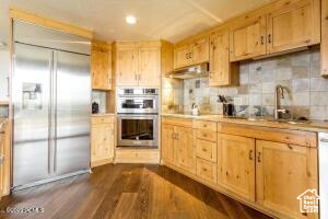 3855 GRAND SUMMIT DR #702 Q3