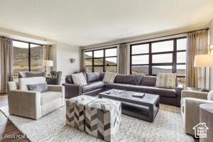 3855 GRAND SUMMIT DR #702 Q3