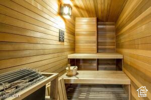 3855 GRAND SUMMIT DR #702 Q3