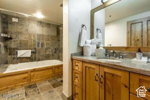 3855 GRAND SUMMIT DR #702 Q3