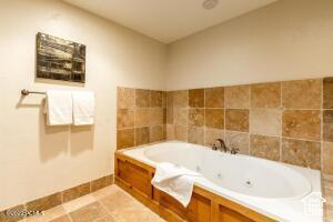 3855 GRAND SUMMIT DR #702 Q3