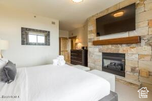 3855 GRAND SUMMIT DR #702 Q3