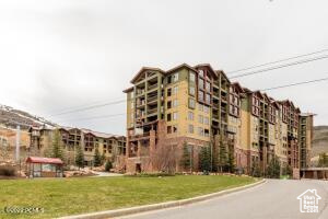 3855 GRAND SUMMIT DR #702 Q3