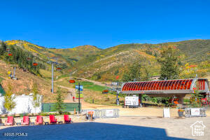 3855 GRAND SUMMIT DR #702 Q3