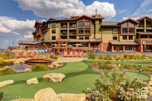 3855 GRAND SUMMIT DR #702 Q3