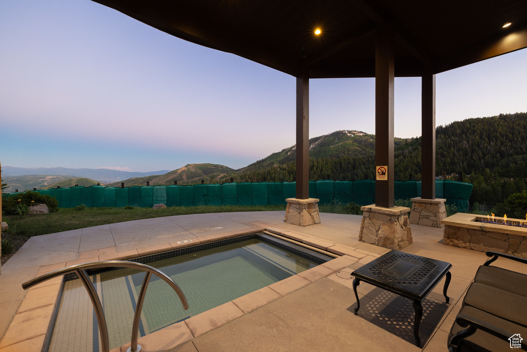 9985 SUMMIT VIEW DR