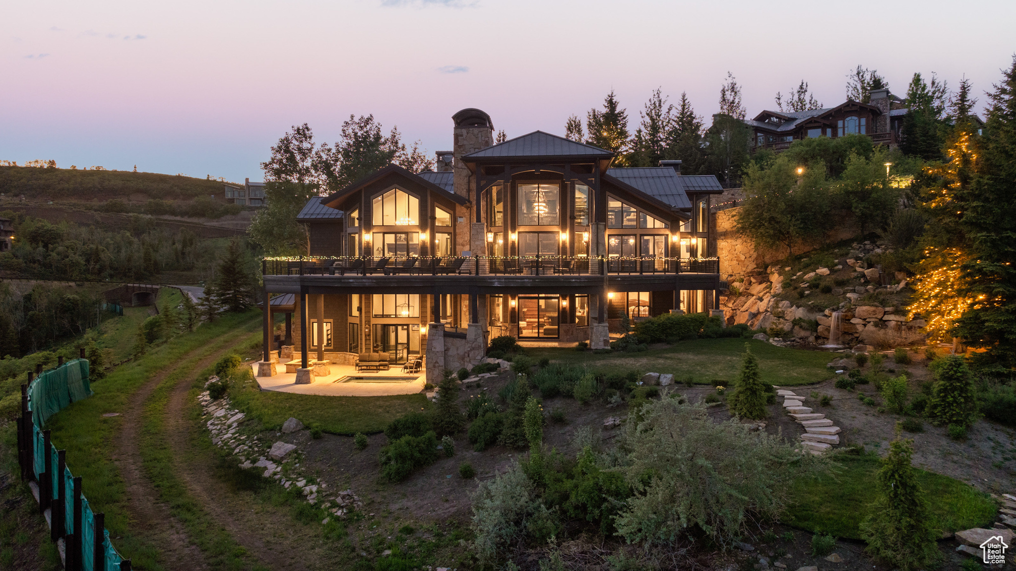 9985 SUMMIT VIEW DR