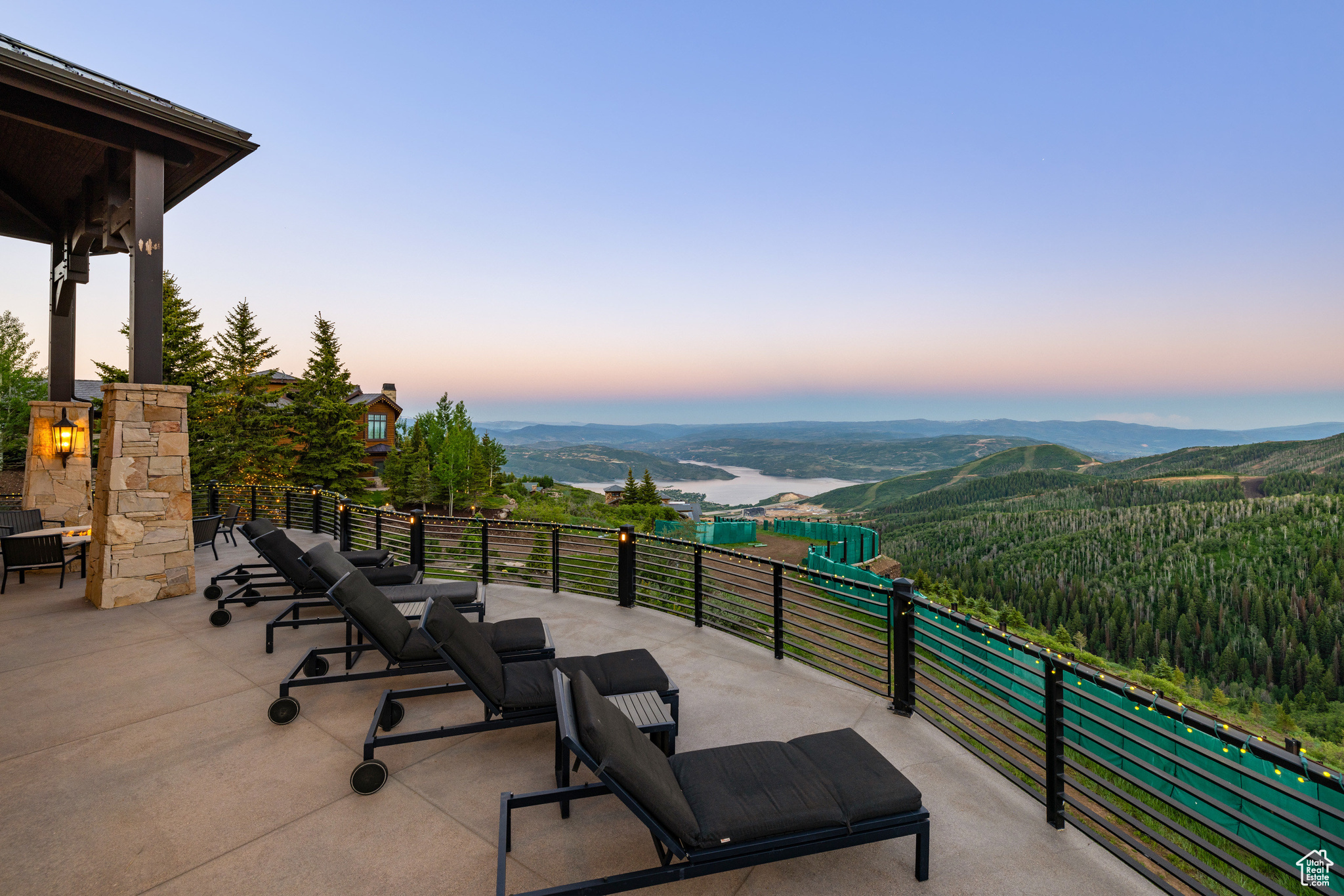 9985 SUMMIT VIEW DR