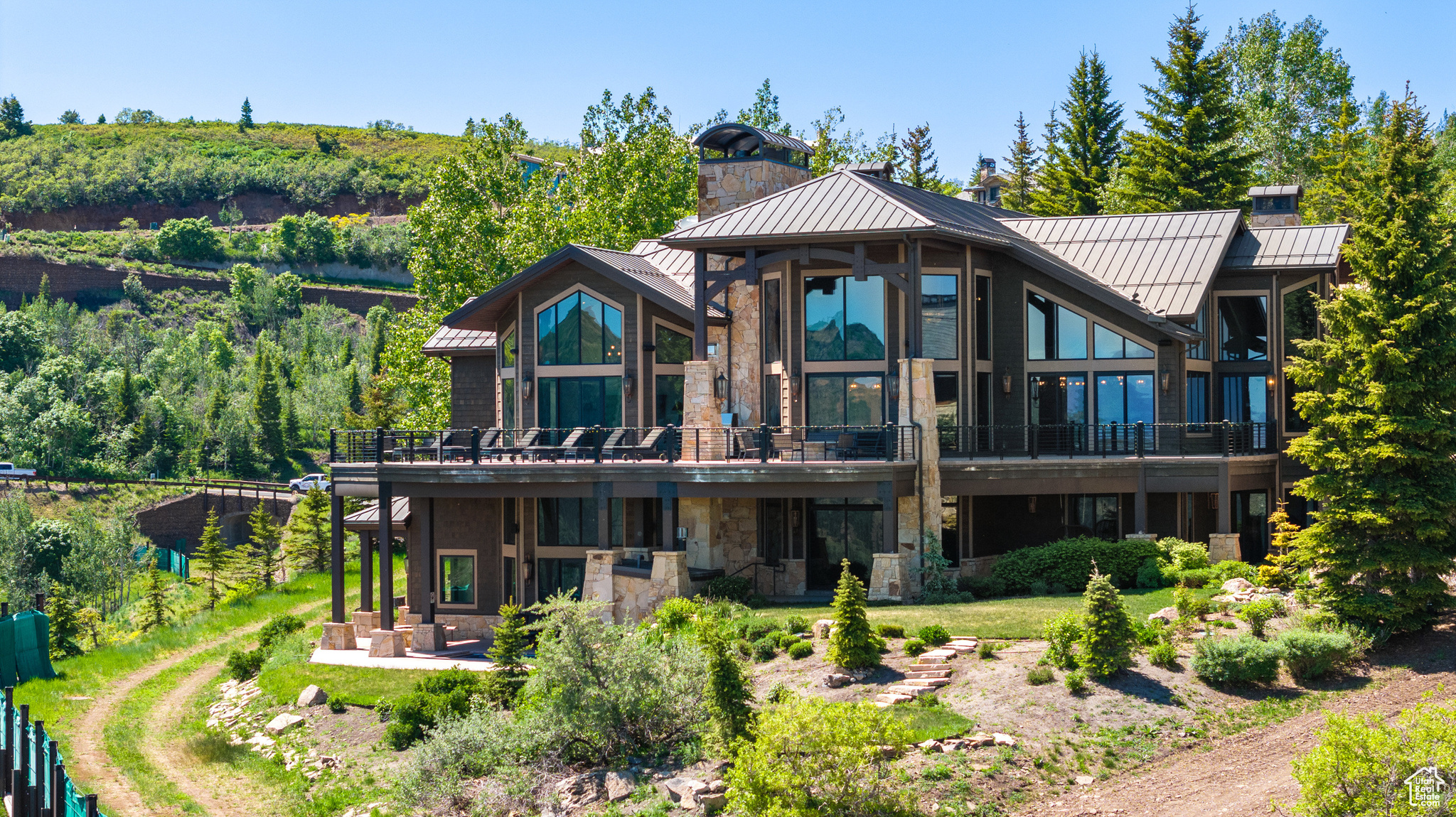 9985 SUMMIT VIEW DR