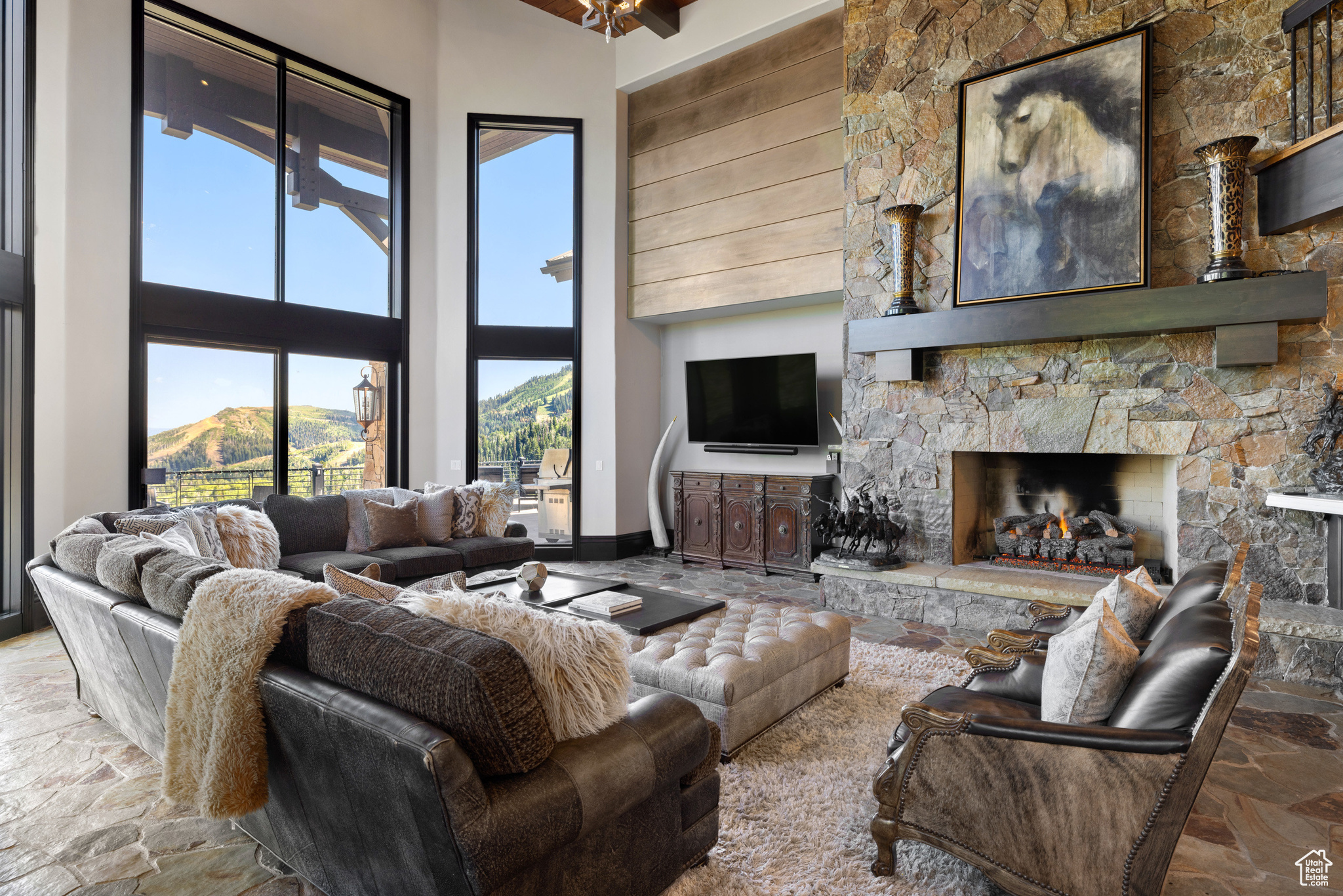 9985 SUMMIT VIEW DR