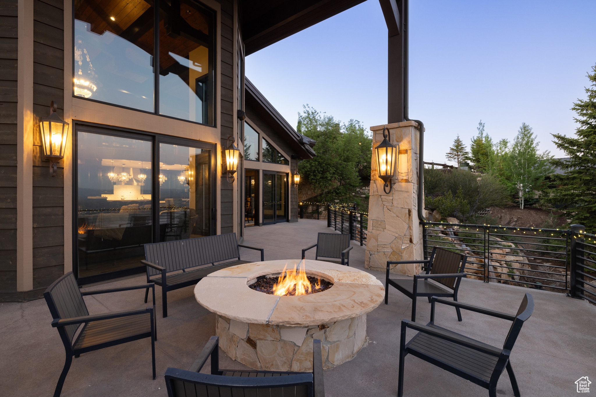 9985 SUMMIT VIEW DR