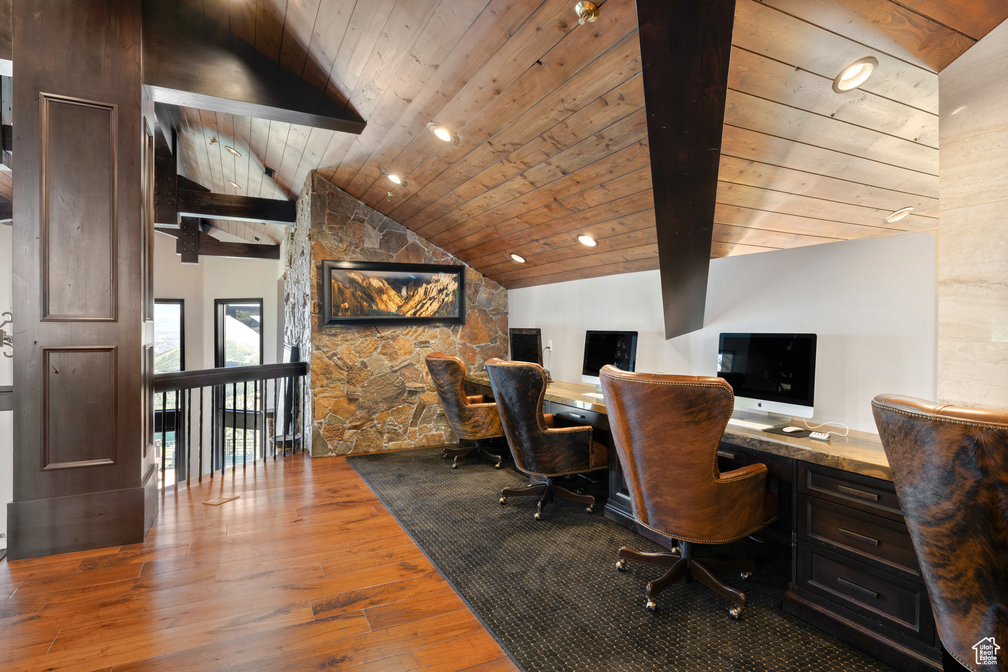 9985 SUMMIT VIEW DR