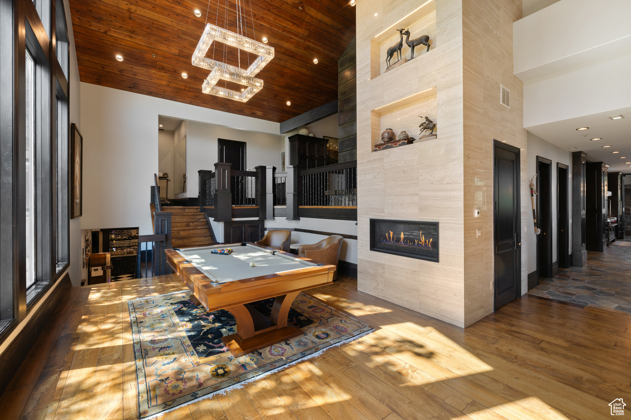 9985 SUMMIT VIEW DR