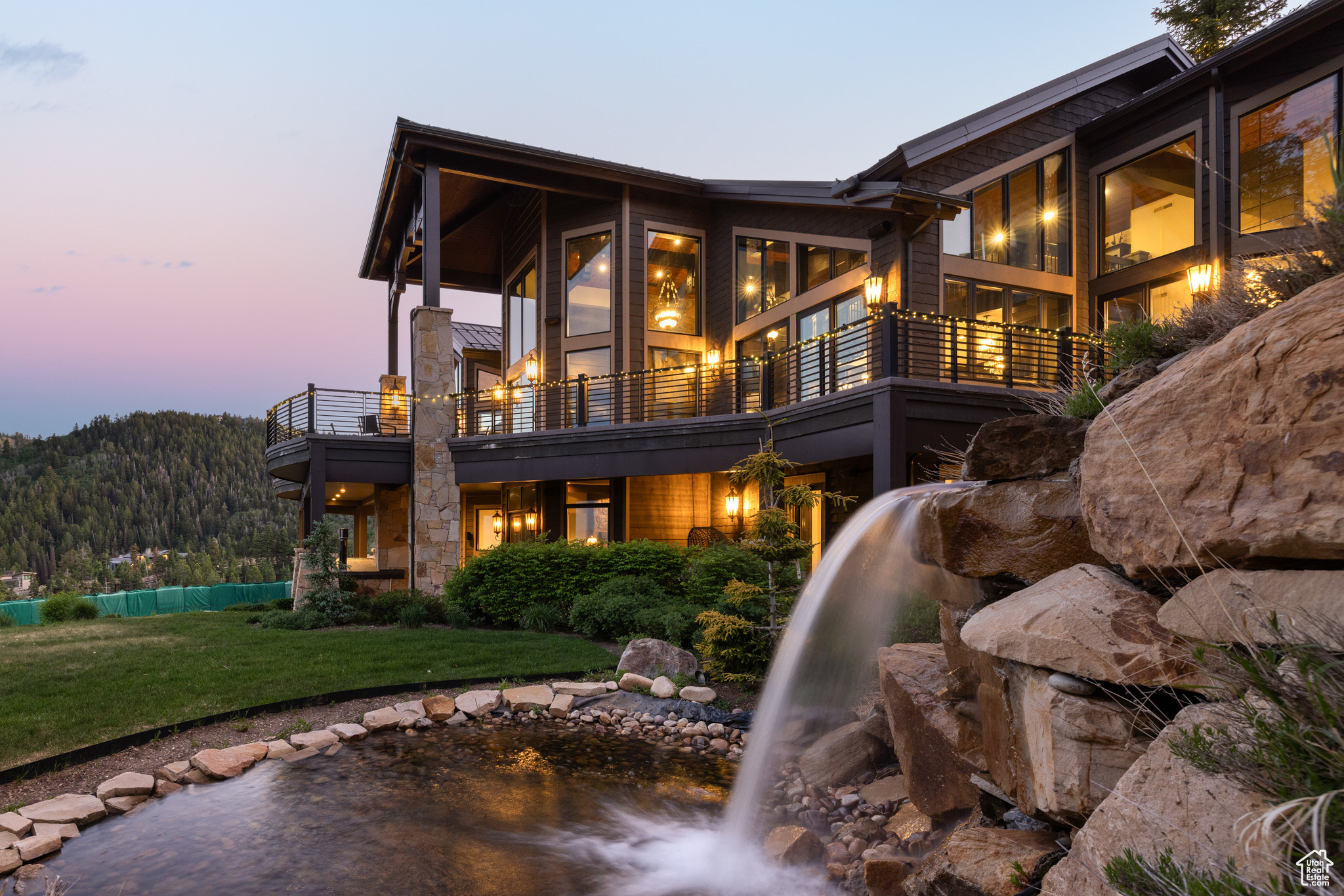 9985 SUMMIT VIEW DR