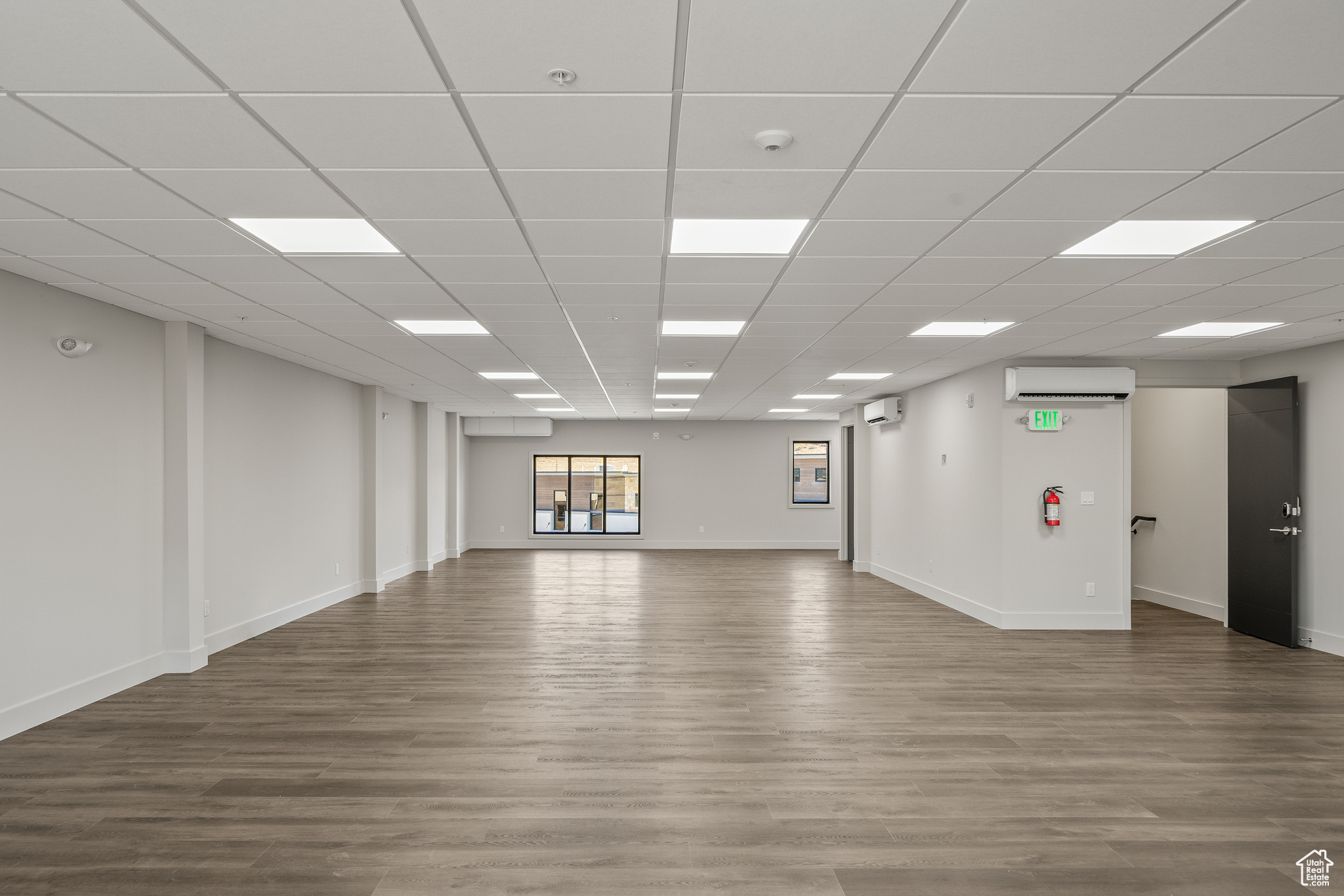 4554 N FORESTDALE DR