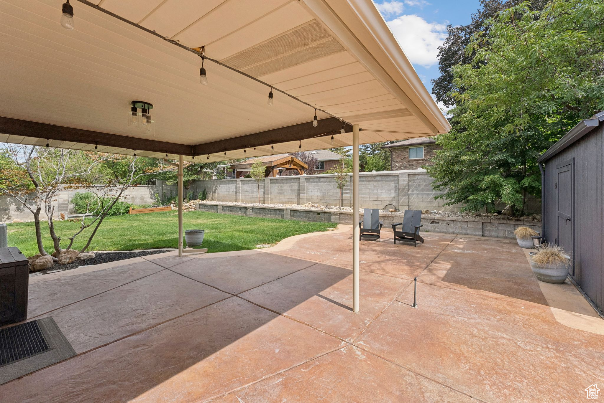 7911 S WILLOWCREST RD