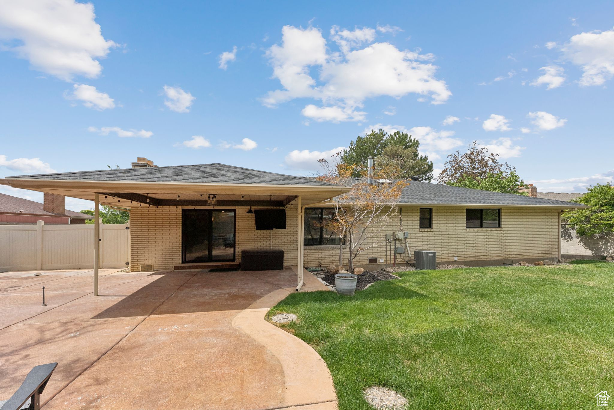 7911 S WILLOWCREST RD