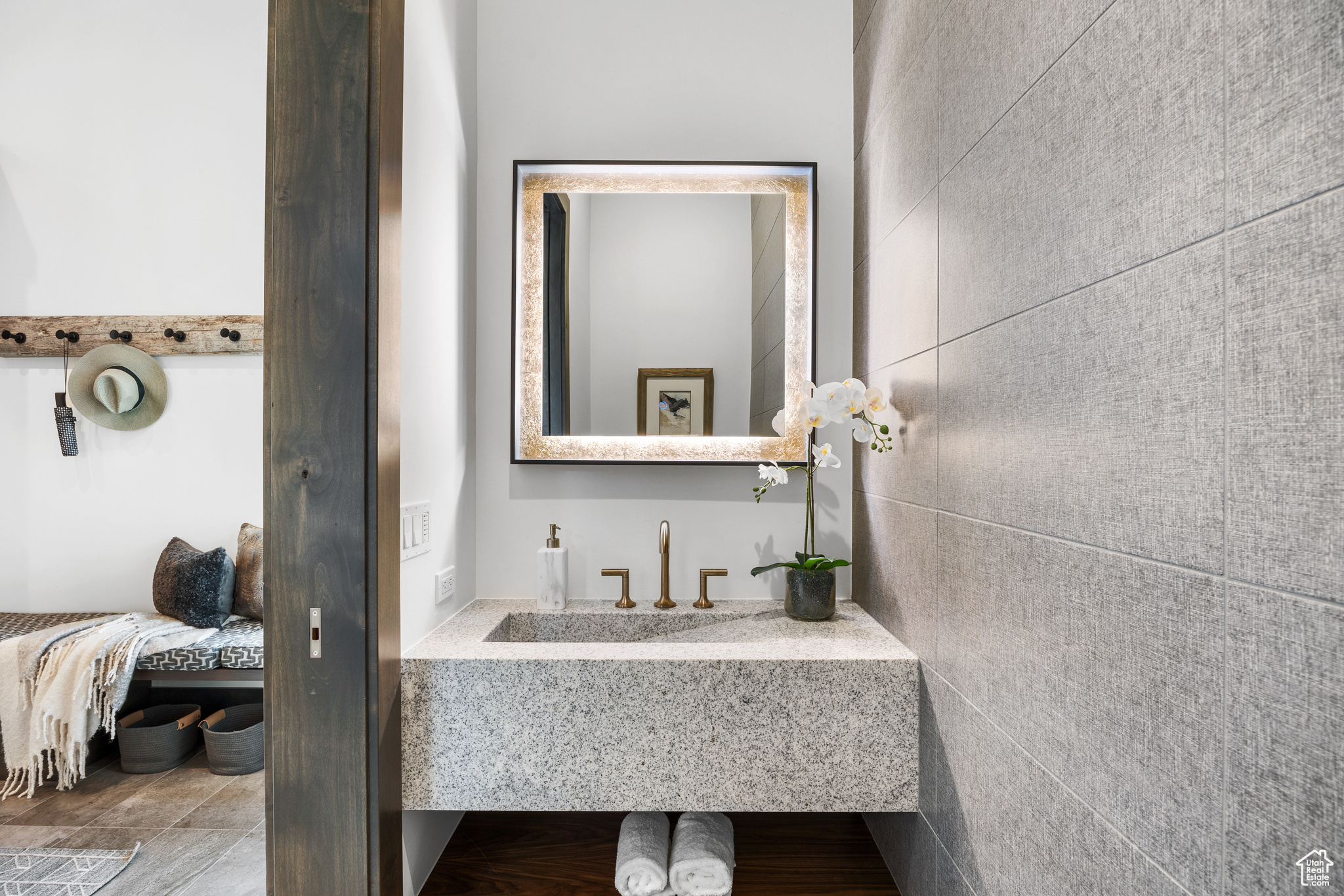 2446 E FLAT TOP MOUNTAIN DR #JH10