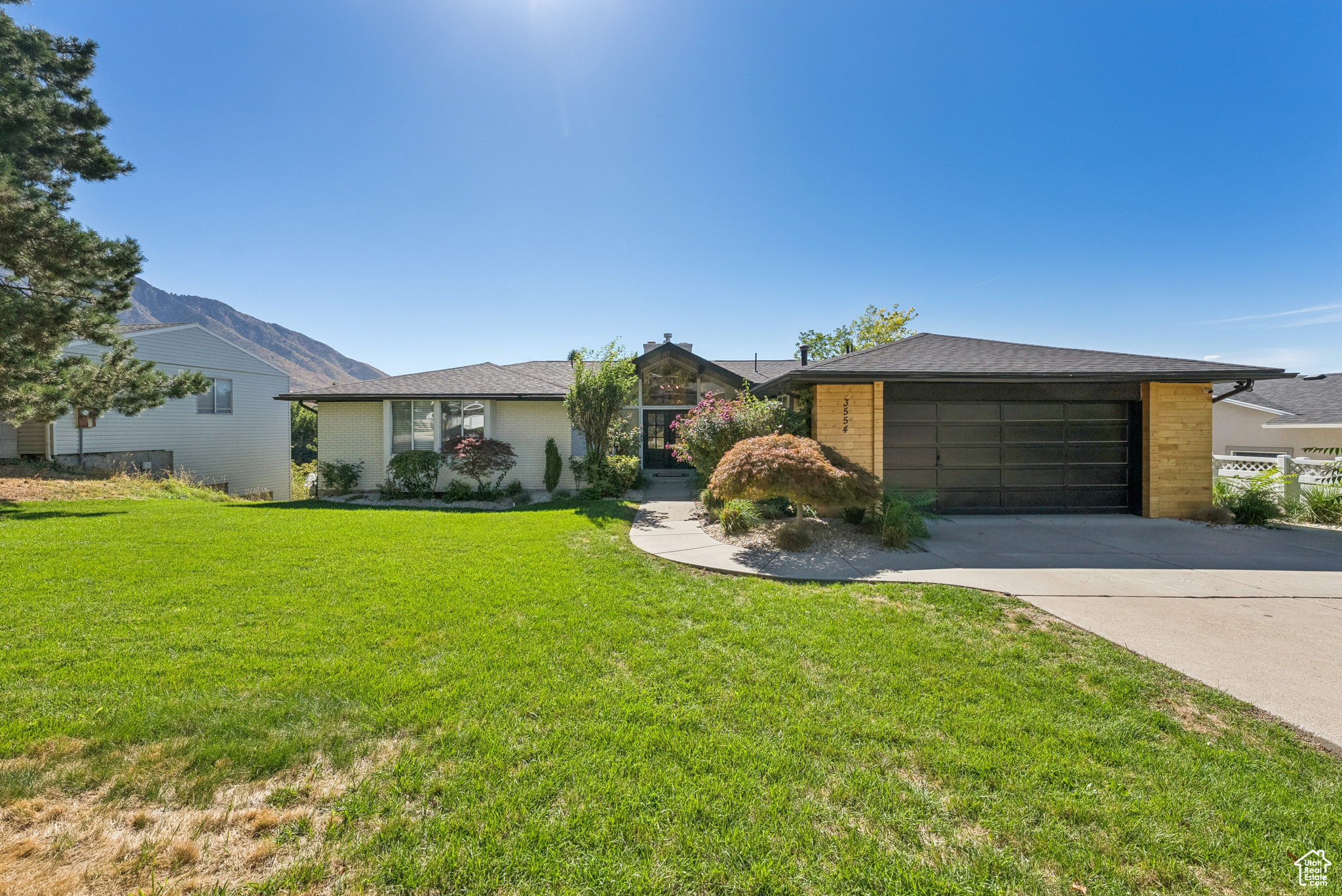 3554 E SUNILAND CIR