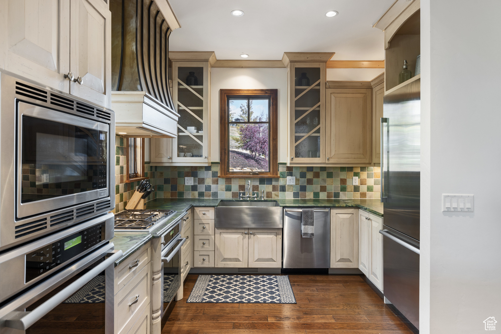 9835 N TUHAYE PARK DR