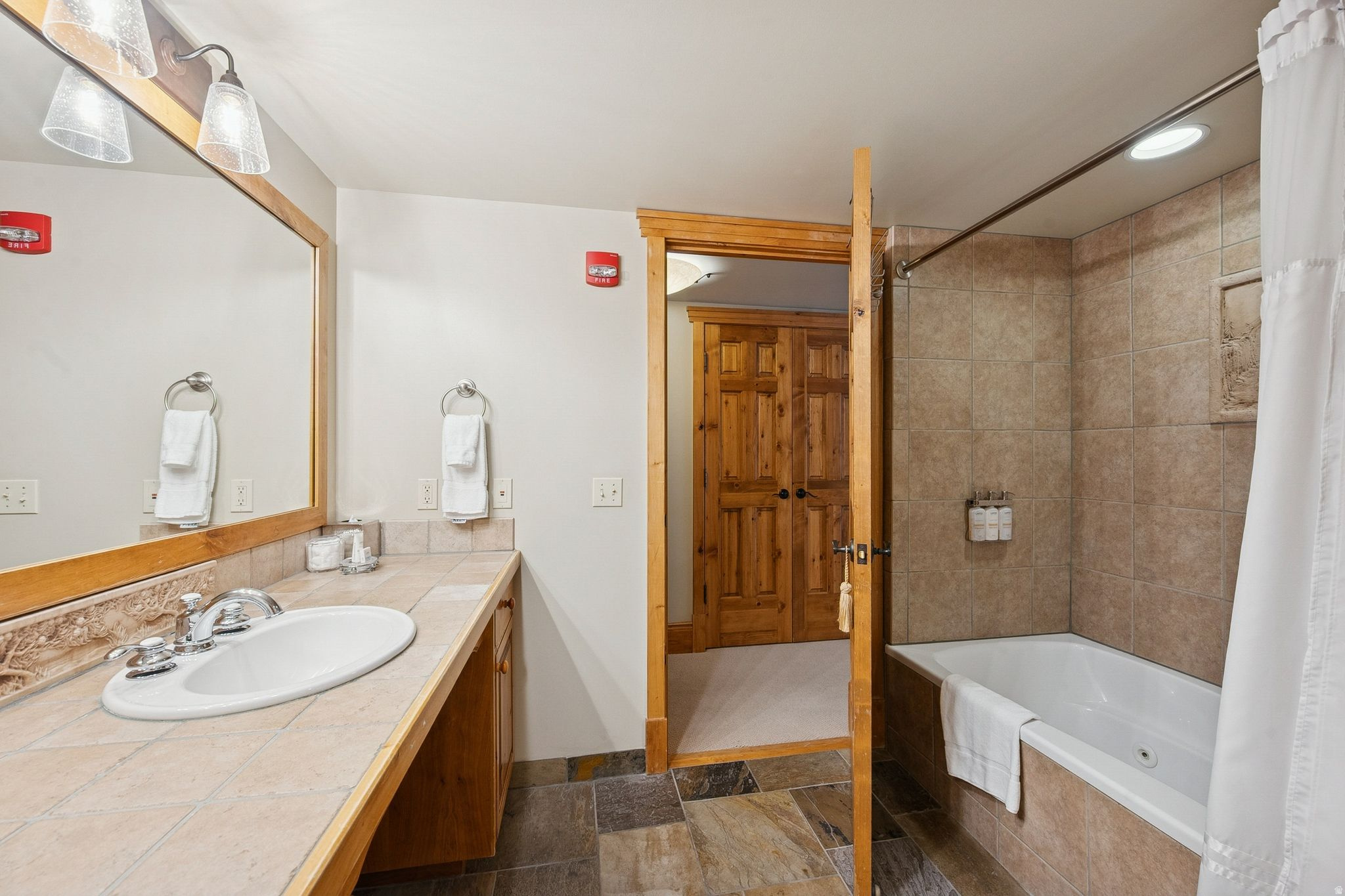 2900 E DEER VALLEY DR #5123