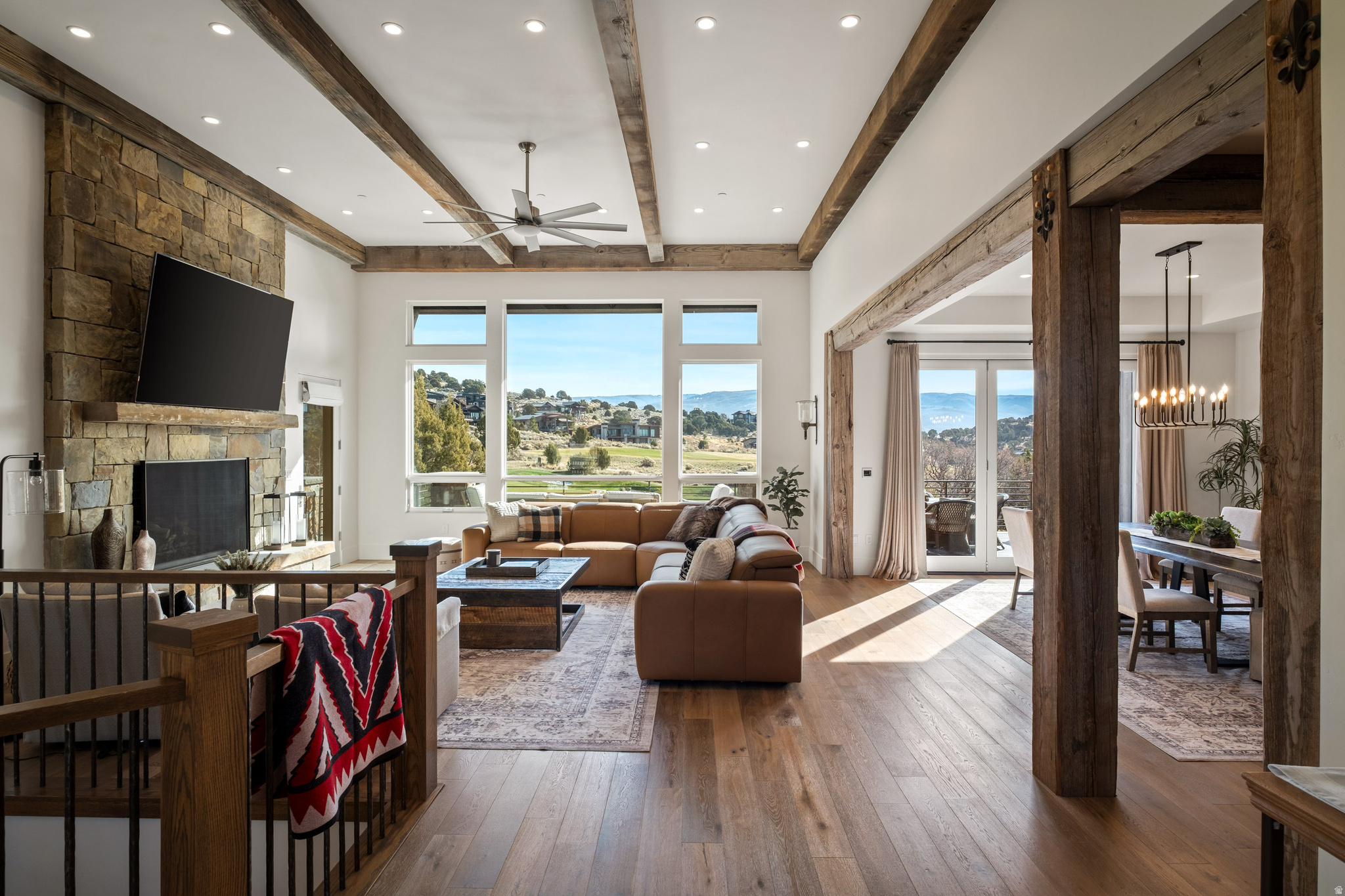 686 N RED MOUNTAIN CT #226