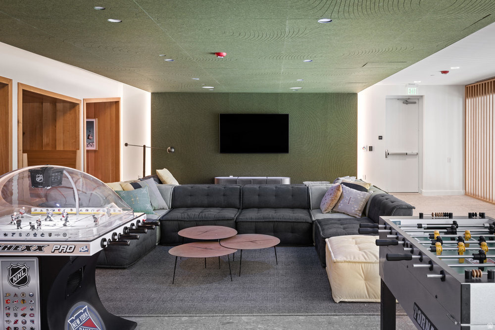 3267 W DEER HOLLOW RD #2402