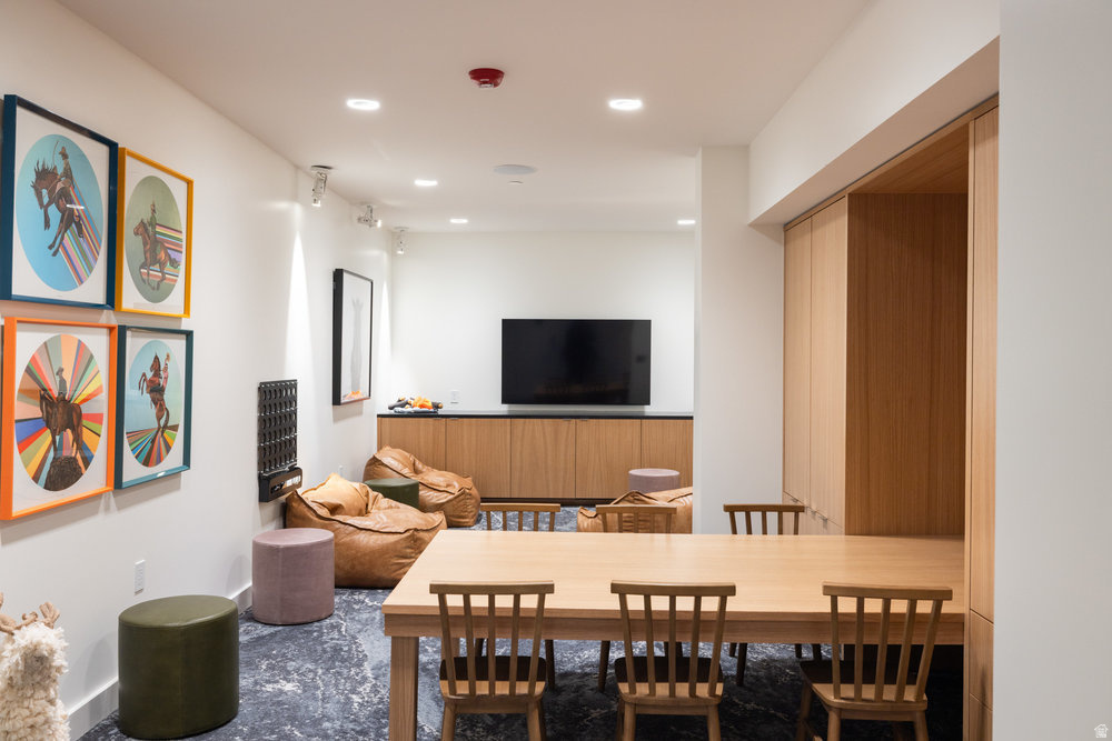 3267 W DEER HOLLOW RD #2402