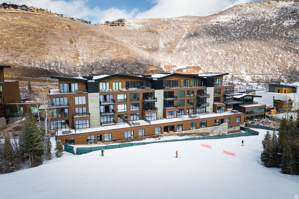 3267 W DEER HOLLOW RD #2402