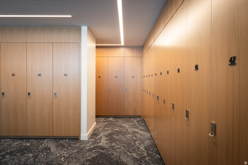 3267 W DEER HOLLOW RD #2402