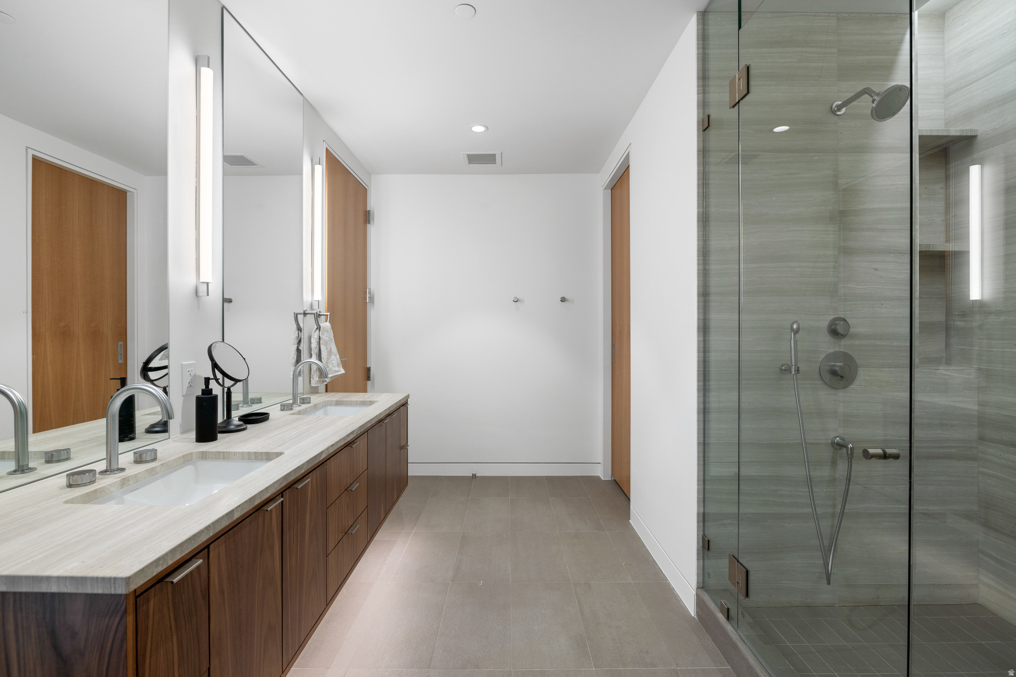 3267 W DEER HOLLOW RD #2402